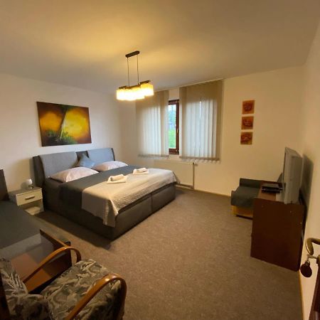 Brezno 2 Izbovy Apartman Sabi 外观 照片