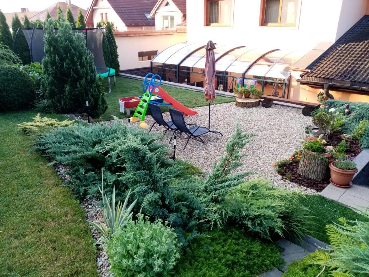 Brezno 2 Izbovy Apartman Sabi 外观 照片